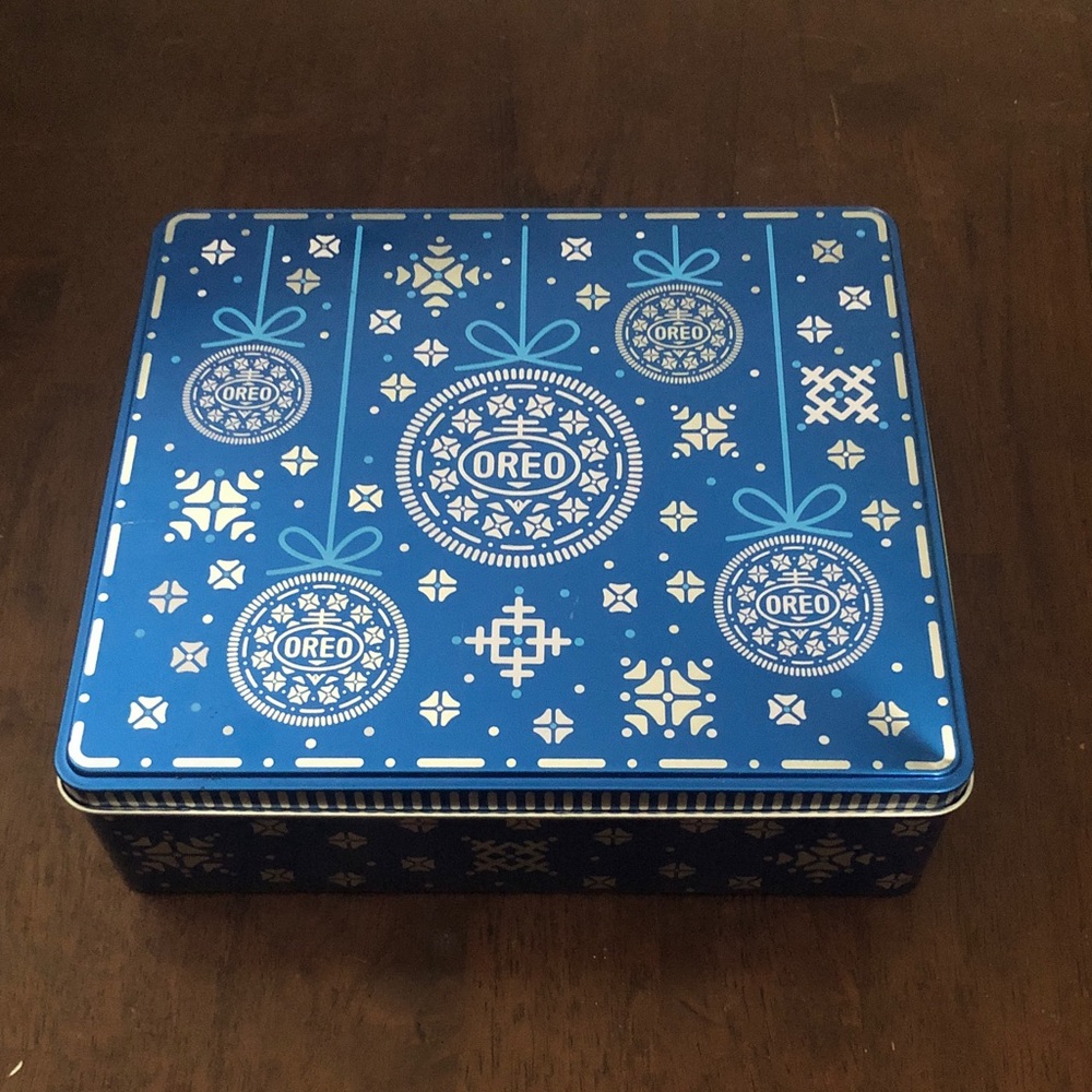 🛍️ Oreo Gift Holiday Tin